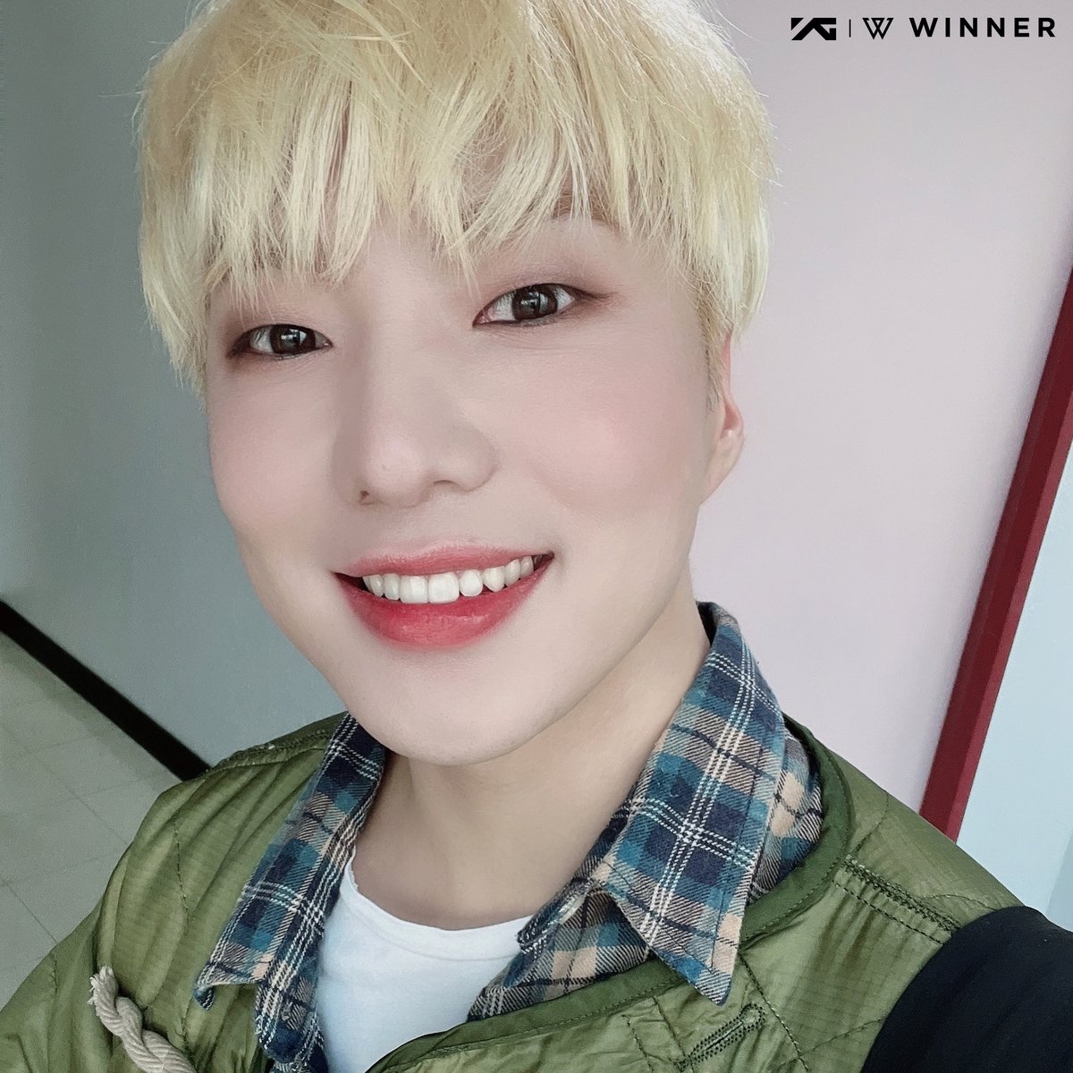 yginnercircle's tweet image. #THANKUINNERCIRCLE

인서들의 응원 덕에 
막방까지 완벽하게 마무리한

승윤이의 인기가요 무대를 
응원해 주신 인서 여러분 감사합니다 💙

#강승윤 #KANGSEUNGYOON #YOON
#BORNTOLOVEYOU #WINNER #위너