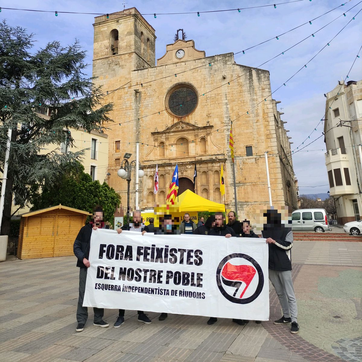 A #Riudoms no sou benvinguts. 
Ni feixistes, ni racistes, fora del nostre poble!

#Antifeixistes