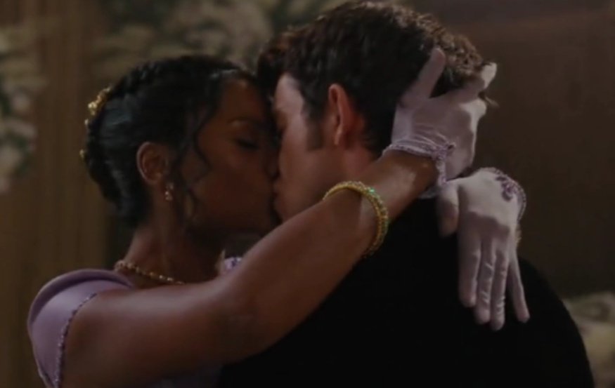 luciensqueen's tweet photo. Kate amarrando bien a su hombre para no dejarlo escapar. Parte 1. #Bridgerton #bridgerton2 https://t.co/IaUJGARv2G