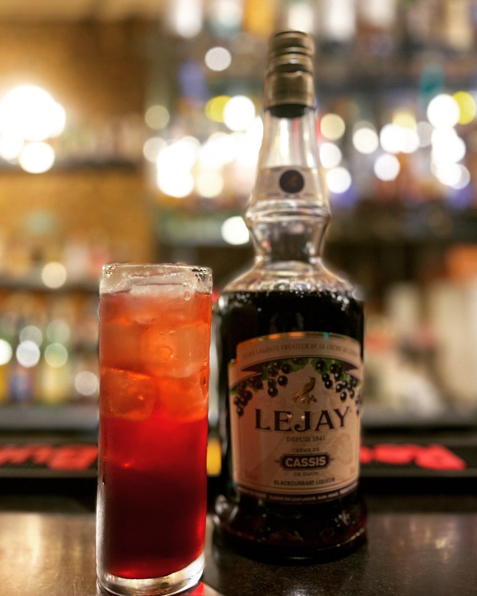 伝説のジャスティスカクテル 3月27日の誕生日カクテル🍹 ✨ティフィンカシスティー✨ カクテル言葉