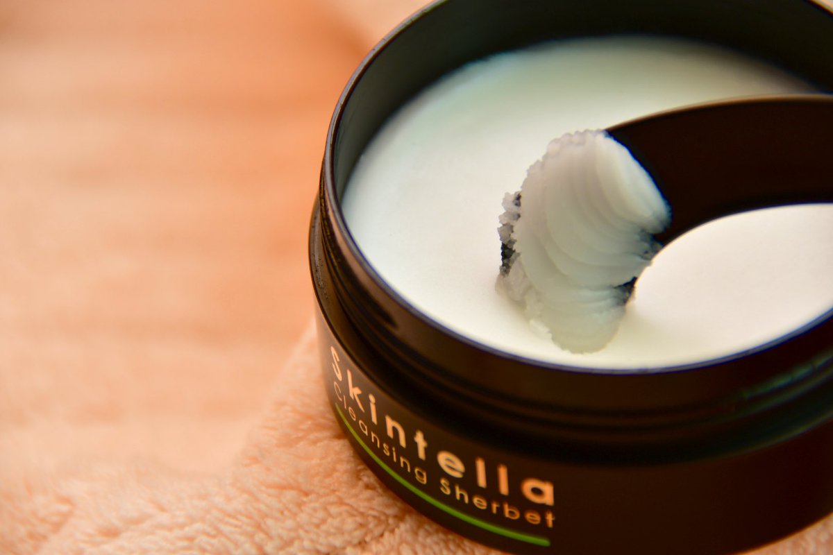chingcheongfun's tweet photo. Heyyoooo
@kaymanbeauty Skintella Cleansing Sherbet
#MeltYourProblem https://t.co/MpHzrCanUj