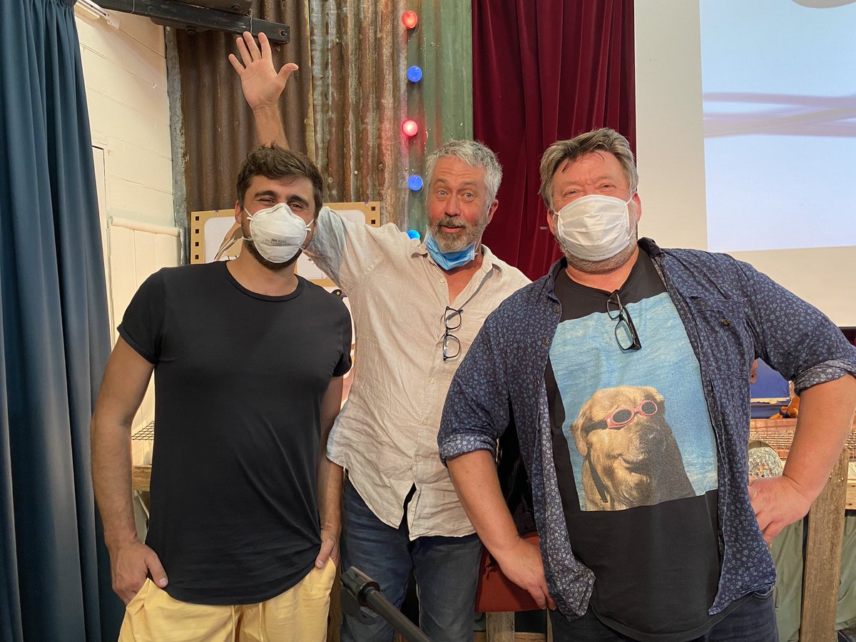 Mark Simpson tweet media