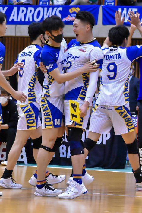 amot411's tweet photo. 22.3.26(日) このはな
笑顔( •̤ᴗ•̤ )
ピント仕事してー😭😭
#東レアローズ
#東レアローズ男子
#BLUEHOT
#酒井啓輔 選手 #西本圭吾 選手 https://t.co/VngRcMeYtA