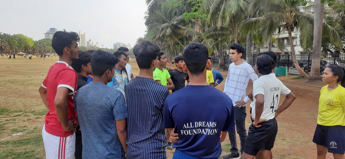AllDreams2030's tweet photo. Nishant, interacted and motivated to our Youth Rugby Mumbai team during the session. 

Keep supporting 
#AllDreams https://t.co/yxEfGVATxS