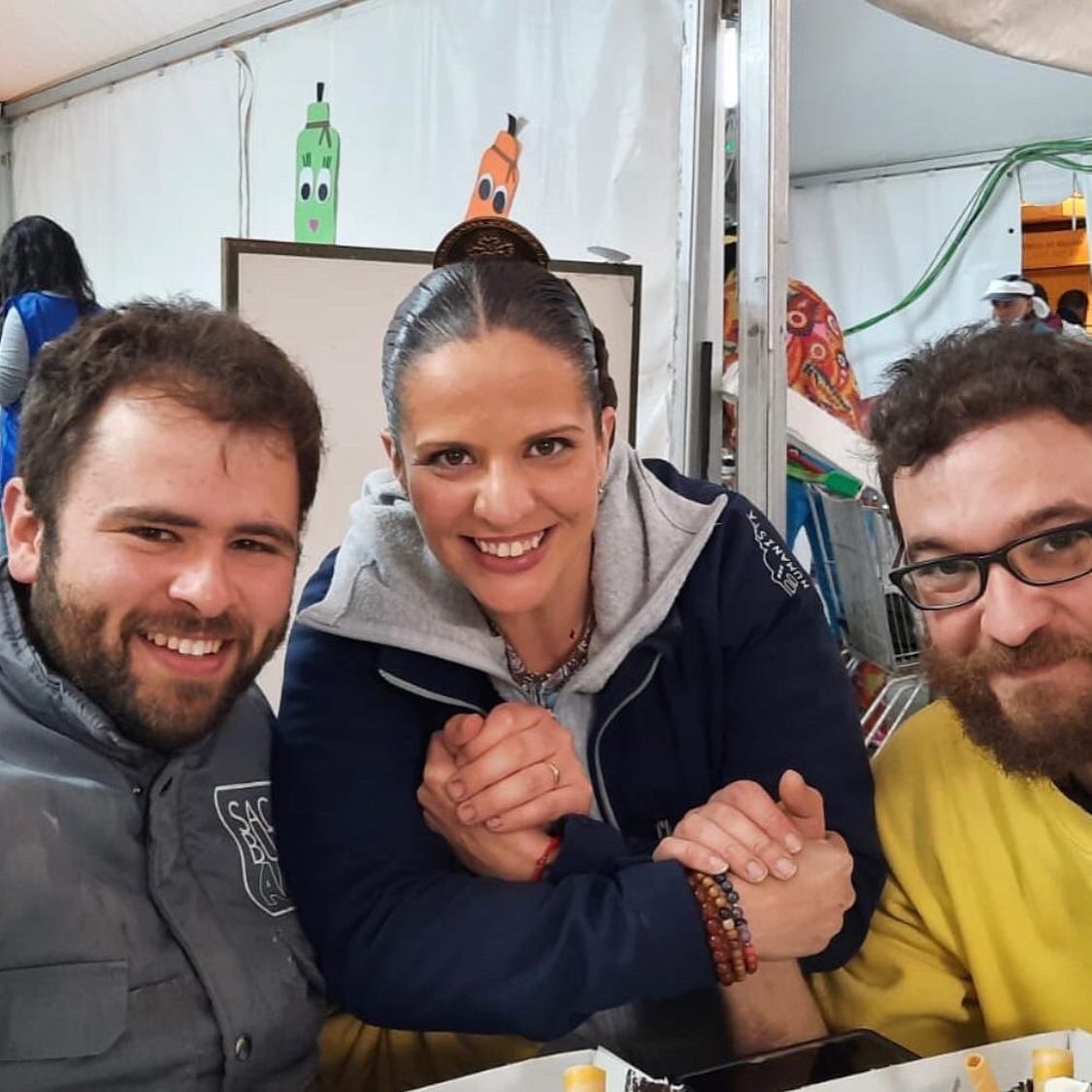 rmaeztuhfurio's tweet photo. COMENCEM EL CICLE 🔥 

Renovem amb Vicente Domínguez i amb SacabutxArt la construcció de les nostres falles per al 2023 🎨 

#sentimhumanista https://t.co/mo43QTuKIE