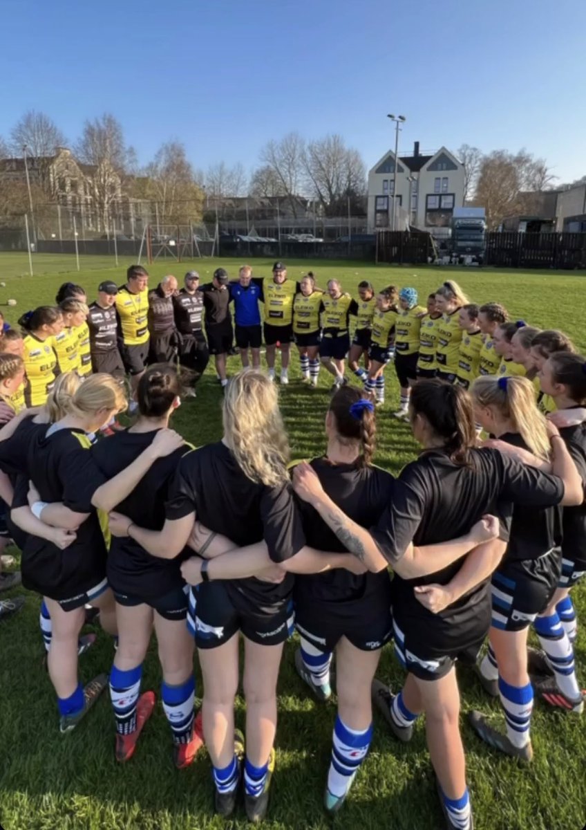 Miss Lewis tweet media