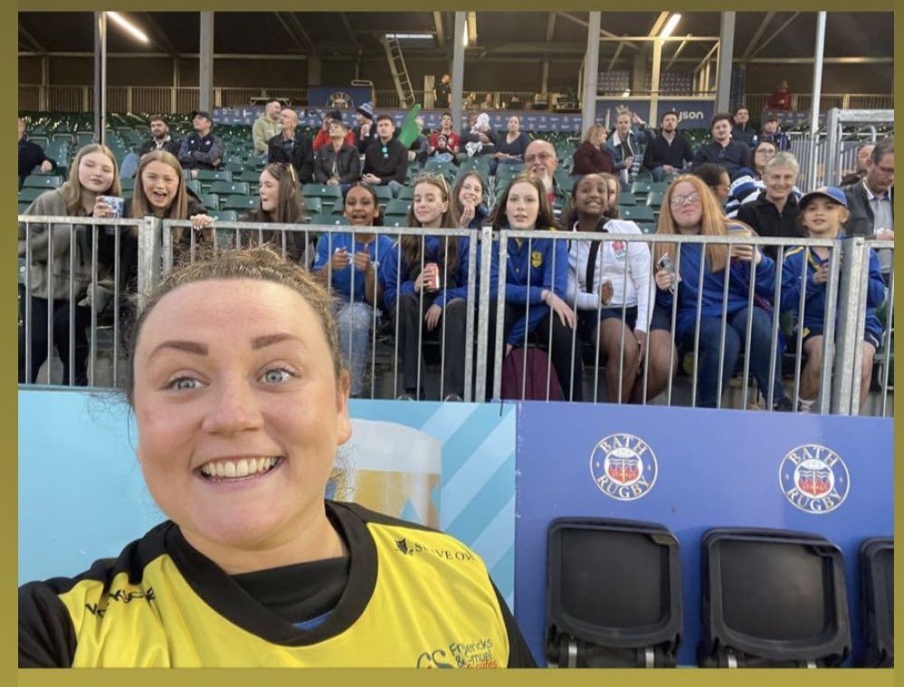 Miss Lewis tweet media