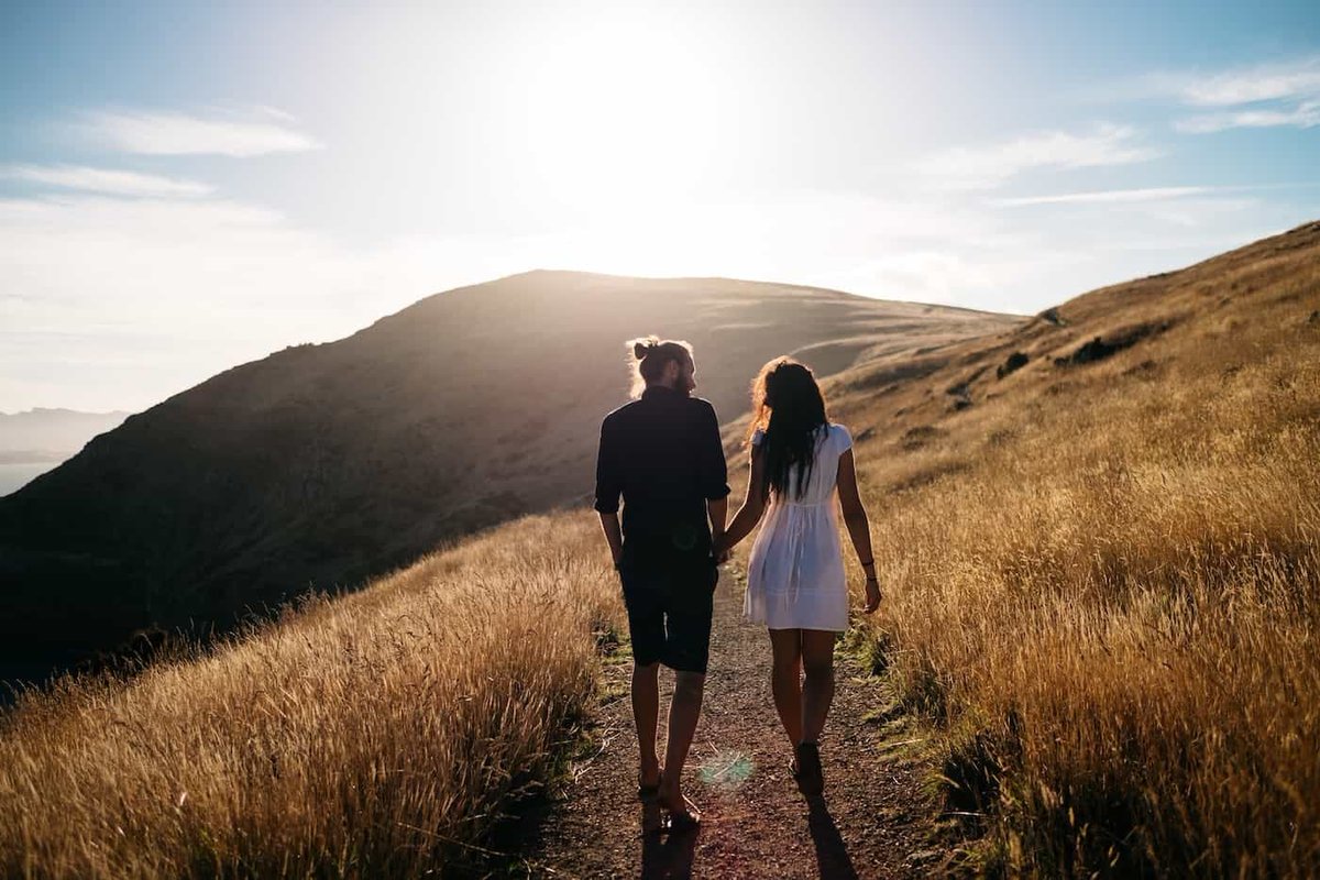 BreaksCornwall's tweet photo. Treat yourself to a romantic autumn break in #Cornwall - Our 2 apartments located in the heart of #Bodmin are walking distance from the village, yet you still enjoy privacy for your entire stay with us. 

👉 https://t.co/9mgVRohBSe https://t.co/cuqHhz8z6h
