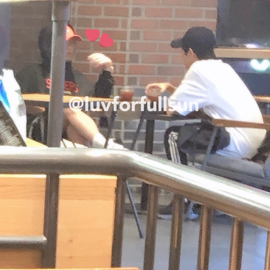 หม้อไฟกับคาเฟ่คือเก่าไปแล้วจ้าเพราะตอนนี้พาไปเดินห้างเนอะ