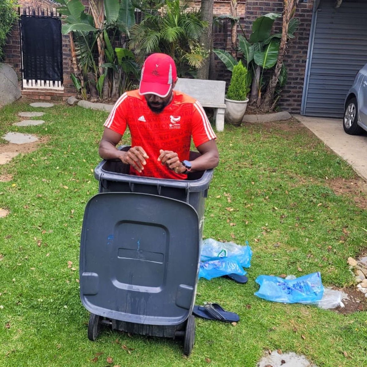 Villager in the City 🇲🇿 🇿🇼 🇿🇦 🇧🇼 tweet media