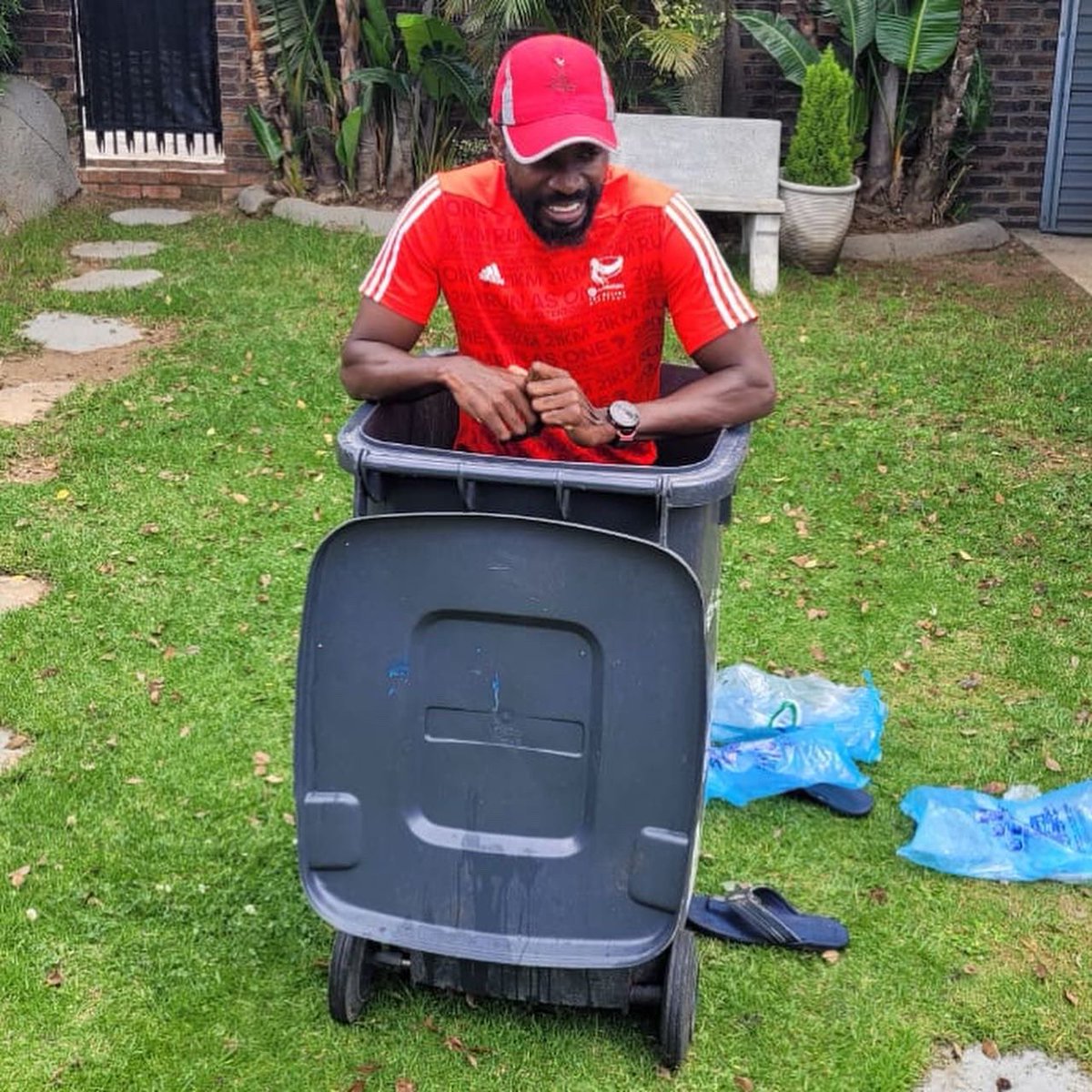 Villager in the City 🇲🇿 🇿🇼 🇿🇦 🇧🇼 tweet media