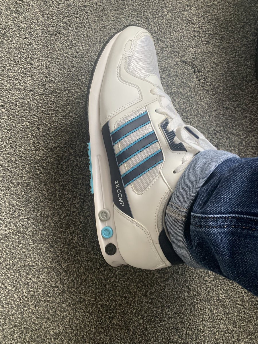 LucasFitze's tweet photo. On foot to visit mother!
Quality in these is outstanding                    #zxcomp #adifamily #Shareyourstripes https://t.co/M2PZ2KhZmt
