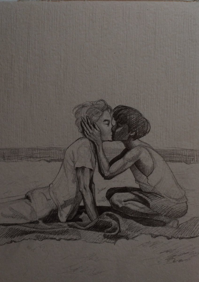 girlfriendagust's tweet photo. будет небо и море, следы на песке и шторм,
поцелуй на закате и вкус табака во рту,
и венок из ромашек, и приторно-горький ром.

…а потом ты возьмёшь и влюбишься в темноту. https://t.co/AGFa1y4Ata