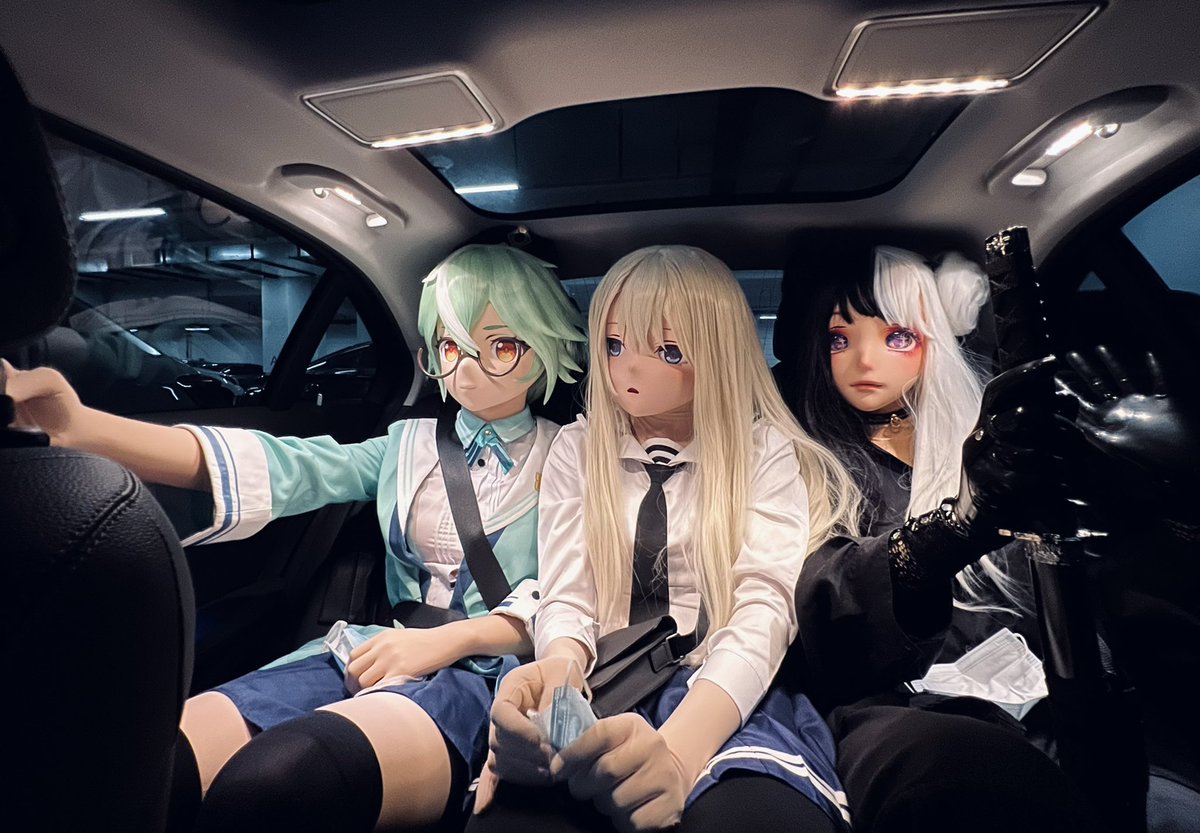 等着，我一车娃
#KigurumiWeekend

📷: <a href="/opkig/">op</a>
一车娃: <a href="/gmomoko1/">元气桃子</a> <a href="/4uuone/">kigurumi底层人员</a> <a href="/plpl95692289/">plura</a>