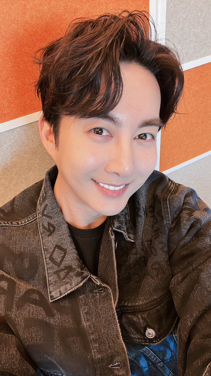 FCLIVE_official's tweet photo. #KIMHYUNGJUN 
🔸🔸ONLINE TALK EVENT🔸🔸

《📸》
이벤트 사진 도착イベント写真到着✨　

2일 간의 이벤트를 함께 즐기고 주신 팬 여러분, 감사합니다🎉
2日間のイベントを一緒に楽しんでくださったファンの皆様、ありがとうございました👌🙆‍♀️💖
#キムヒョンジュン #김형준 https://t.co/Iw5t2rjWWB