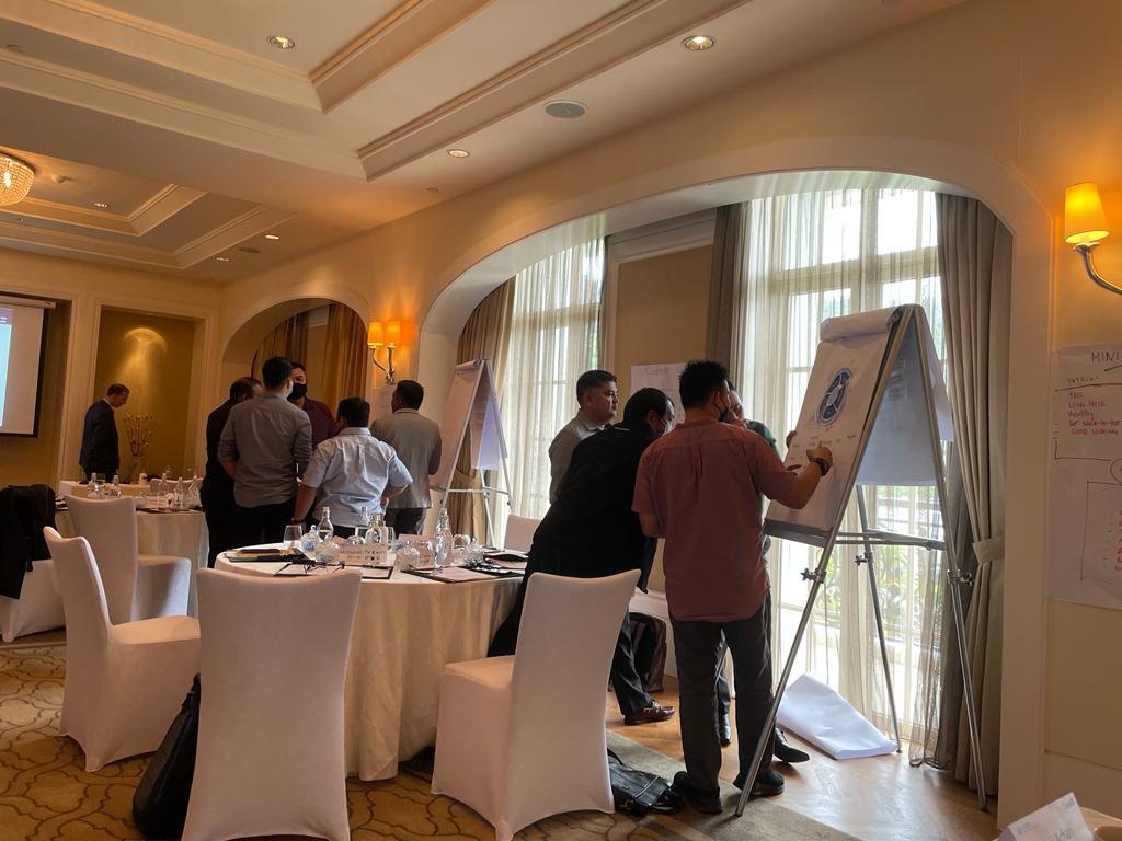 BecNZ11's tweet photo. @UNODC_SEAP training Malaysian 🇲🇾 officials on responding to #MigrantSmuggling at Sea with support of @CanadaMalaysia 🇨🇦 @GAC_Corporate

First week done!  Can't wait for week two!

Great support from #UNHCR #BaliProcessRSO #IOM https://t.co/ZV0xOqgU3k