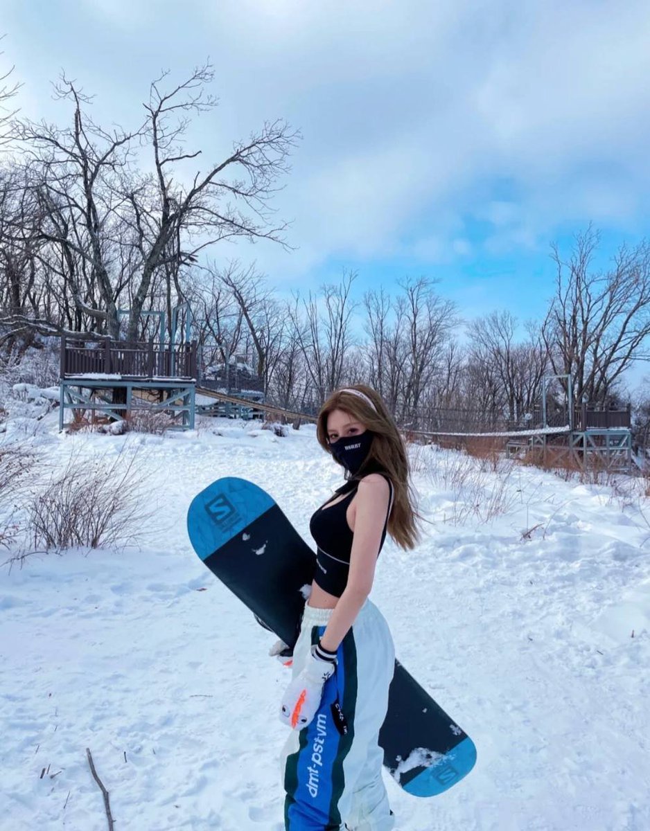 quiet_maricz's tweet photo. When skiing, there is only happiness in the head https://t.co/TMV06K4s8M