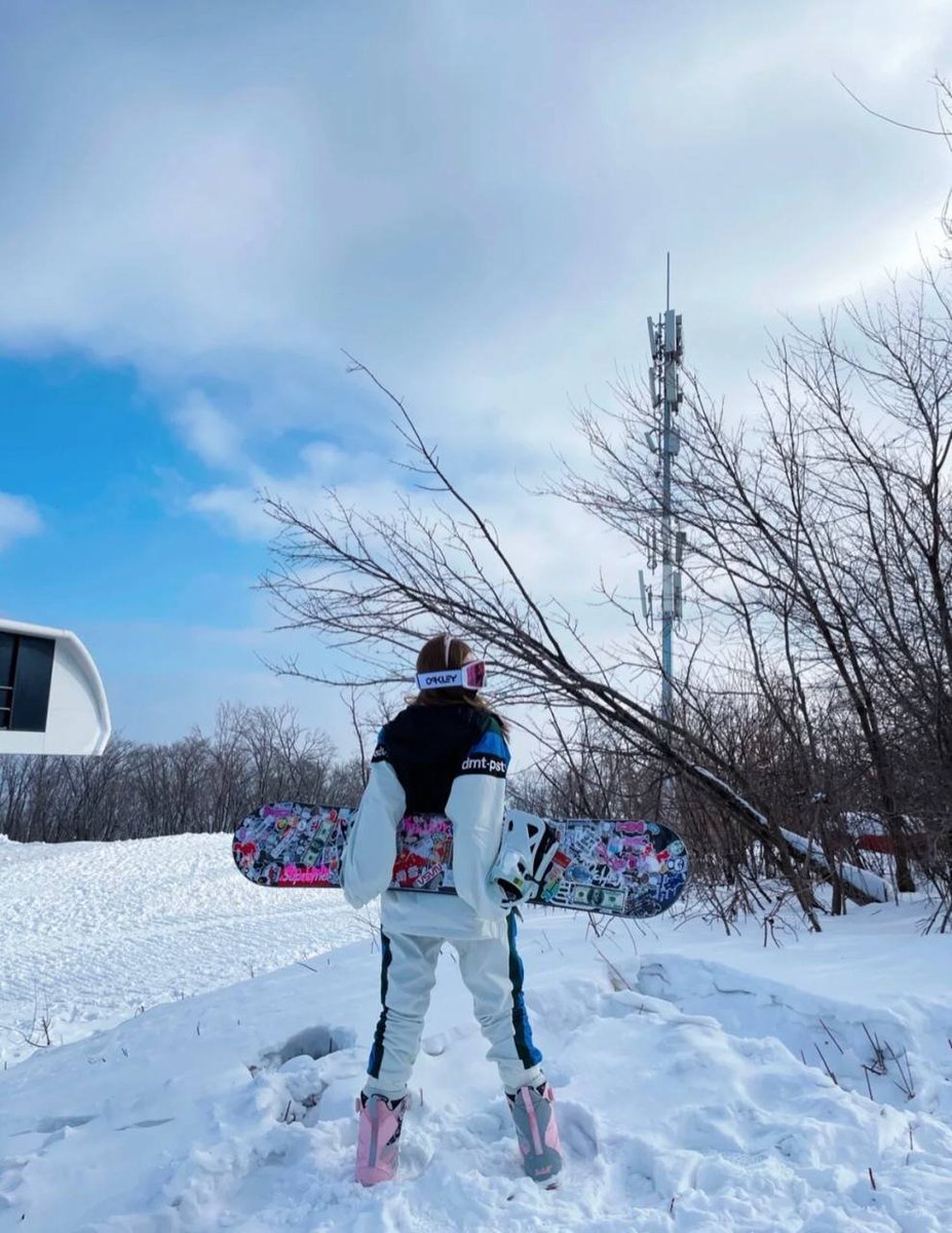 quiet_maricz's tweet photo. When skiing, there is only happiness in the head https://t.co/TMV06K4s8M