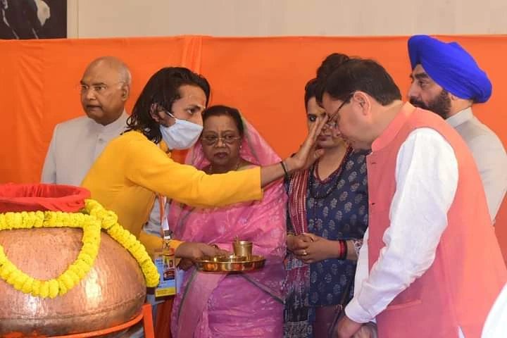 आज हरिद्वार में दिव्य प्रेम सेवा मिशन के रजत जयंती कार्यक्रम के समापन समारोह में माननीय राष्ट्रपति श्री रामनाथ कोविंद जी एवं माननीय राज्यपाल लेफ्टिनेंट जनरल (से. नि.) गुरमीत सिंह जी के साथ प्रतिभाग किया।