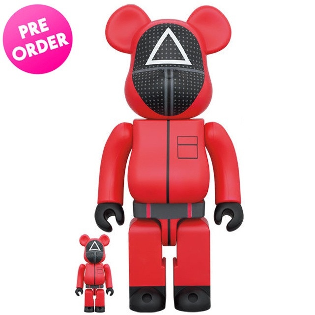 WeAreMinty's tweet photo. This is the 400% & 100% Bearbrick Set - Squid Game (Triangle Guard). 🔺 You can pre-order all the Guards now! Link in our bio.
#Minityfresh #SquidGame #Netflix #Bearbrick #BearbrickSet #TriangleGuard #Triangle #Designertoys #ArtToys #VinylToys #ArtToy #toyart #collectibles https://t.co/v5MOxEyyNI