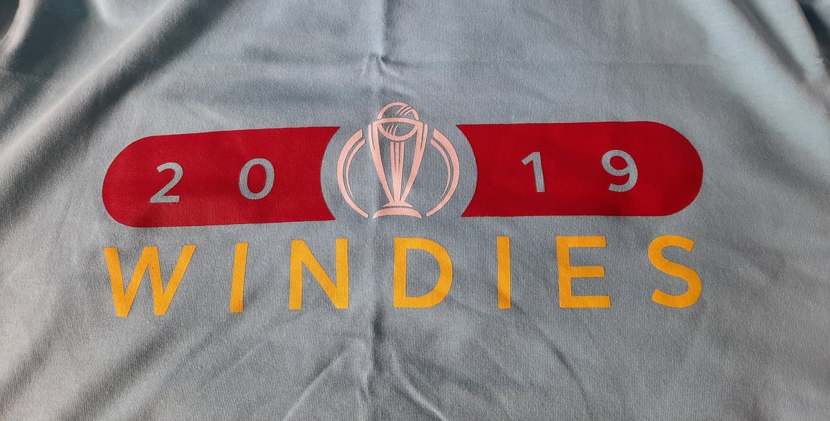 GraemeRoberts86's tweet photo. Got this t-shirt at the #Cricket World Cup a few years ago (vs New Zealand at Old Trafford). Seems apt to wear today. #WIvsENG #redballreset #SameOldEngland #GloryHunter https://t.co/VceAyuCFas