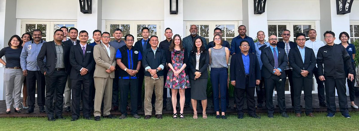 BecNZ11's tweet photo. @UNODC_SEAP training Malaysian 🇲🇾 officials on responding to #MigrantSmuggling at Sea with support of @CanadaMalaysia 🇨🇦 @GAC_Corporate

First week done!  Can't wait for week two!

Great support from #UNHCR #BaliProcessRSO #IOM https://t.co/ZV0xOqgU3k