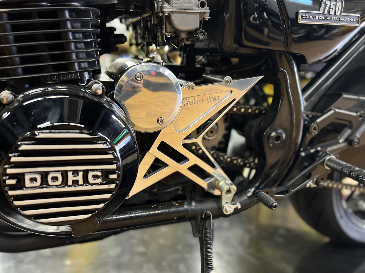 やまー ゼファー750 フロントスプロケットカバー しゃぼん玉 しゃぼん