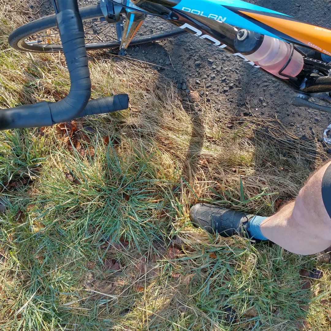 philipianhall's tweet photo. If You Set Off When I Did In Short Sleeves Then You're Either A) An Idiot Or B) A Lot Harder Than Me - And I'm Obviously Hard As Fuck Ahem
#scotland #edinburgh #cycling
#sundaymorning
#20miles #33km https://t.co/fvTjch9UA8