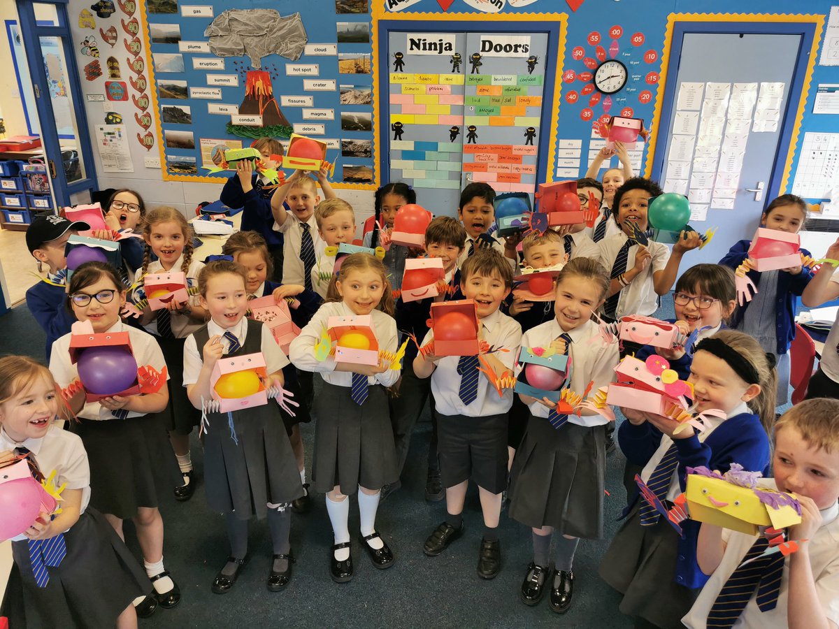 ♥️♥️HAPPY MOTHER'S DAY ♥️♥️
This week our Design Technology led us to make our pneumatic cuddle monsters. We hope they have provided many cuddles and lots of fun this weekend! @MrsLancsStMarys @NFollinStMarys