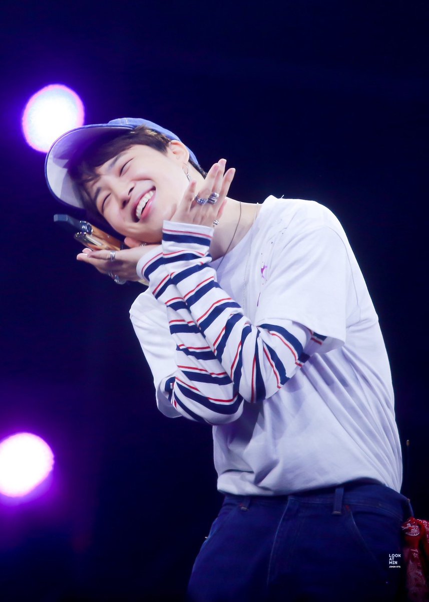 achi_bts's tweet photo. @I_love_chimmy 達成できますように〜🙏🏻💭🤍
こちらジミンちゃんのギャップ詰め合わせになります！ https://t.co/fCZVztjKm8