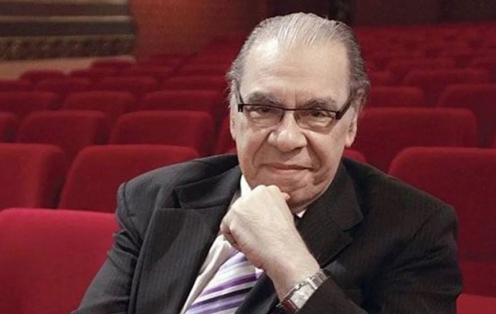Pasan veranos, pasan inviernos: quedan los artistas.
#EnriquePinti (1939-2022)