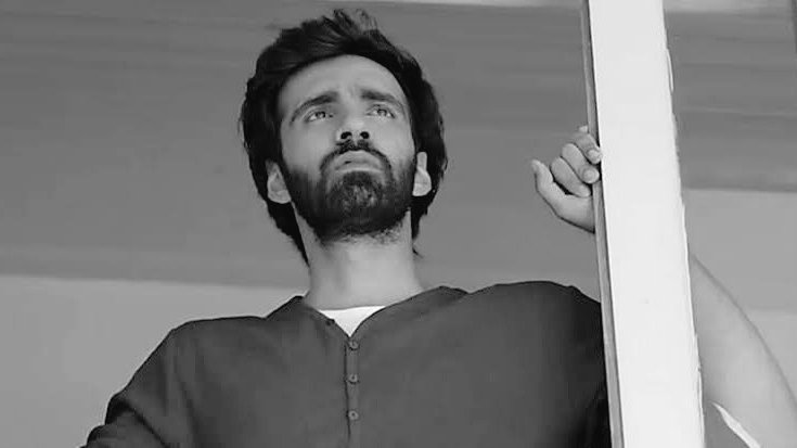 kbryllc's tweet photo. "Intizaar...
Lamba intizaar...
Bas thoda aur intizaar..."
“Izhaar se nahin intezaar se pata chalta hai,
Mohabbat kitni ghehre hai.”
💔
#LailaMajnu #Intizaar https://t.co/fYMZVHaLAv