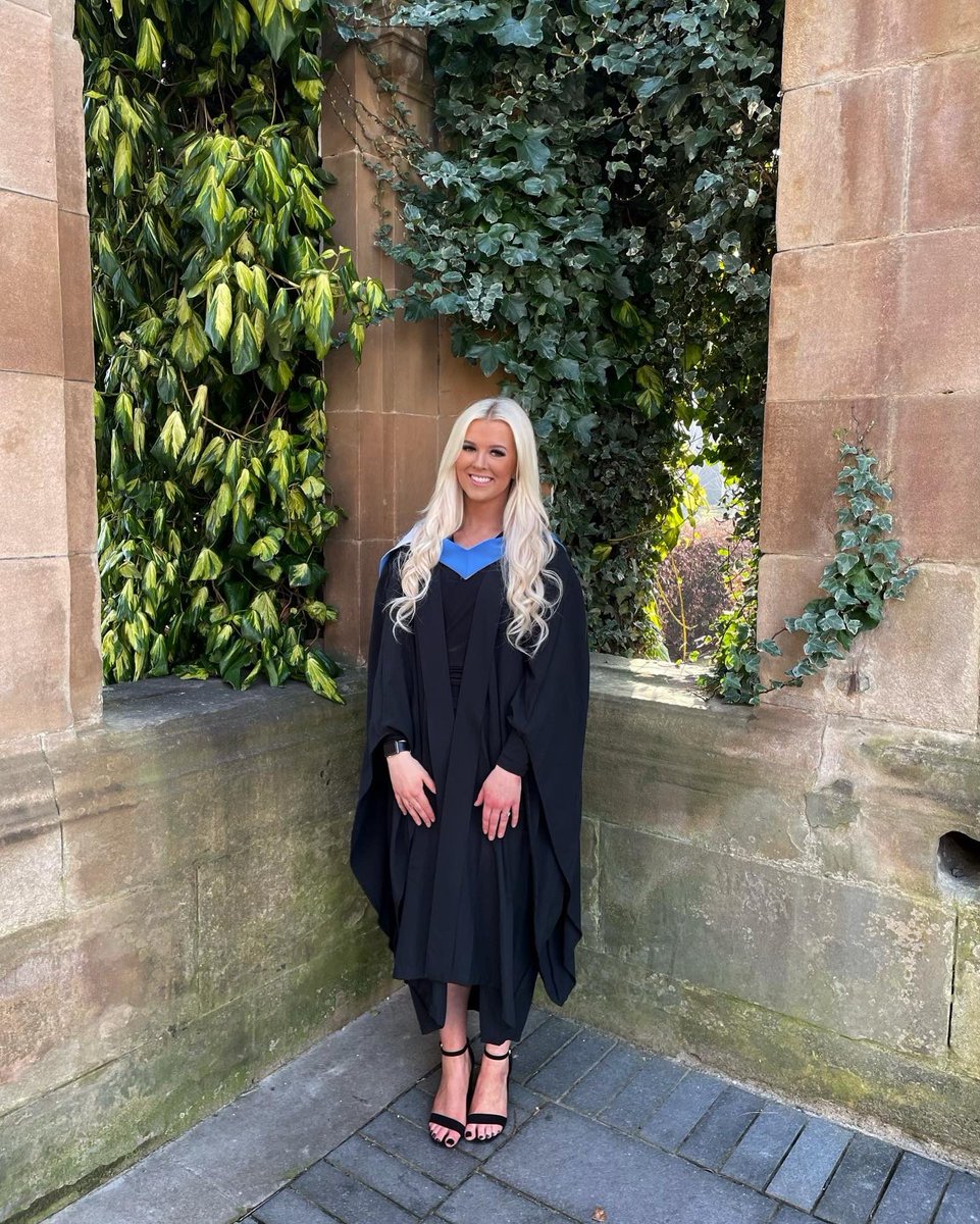 ckb16191's tweet photo. University of Strathclyde, class of 2020 👩🏼‍🎓 23/03/2022💕 https://t.co/IXrMPNeZ69