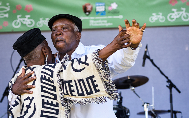 CherryBlossFest's tweet photo. Save the date for the Anacostia River Festival produced by @DCBridgePark and @NatlParkService on 4/10,1- 4 PM!
Enjoy the sights and sounds of Go-Go music, local drum lines, and military bands.
RSVP ⤵️
https://t.co/SNW1EZW8Do
#RediscoverSpring #PremierEvents https://t.co/R5FLqHqats