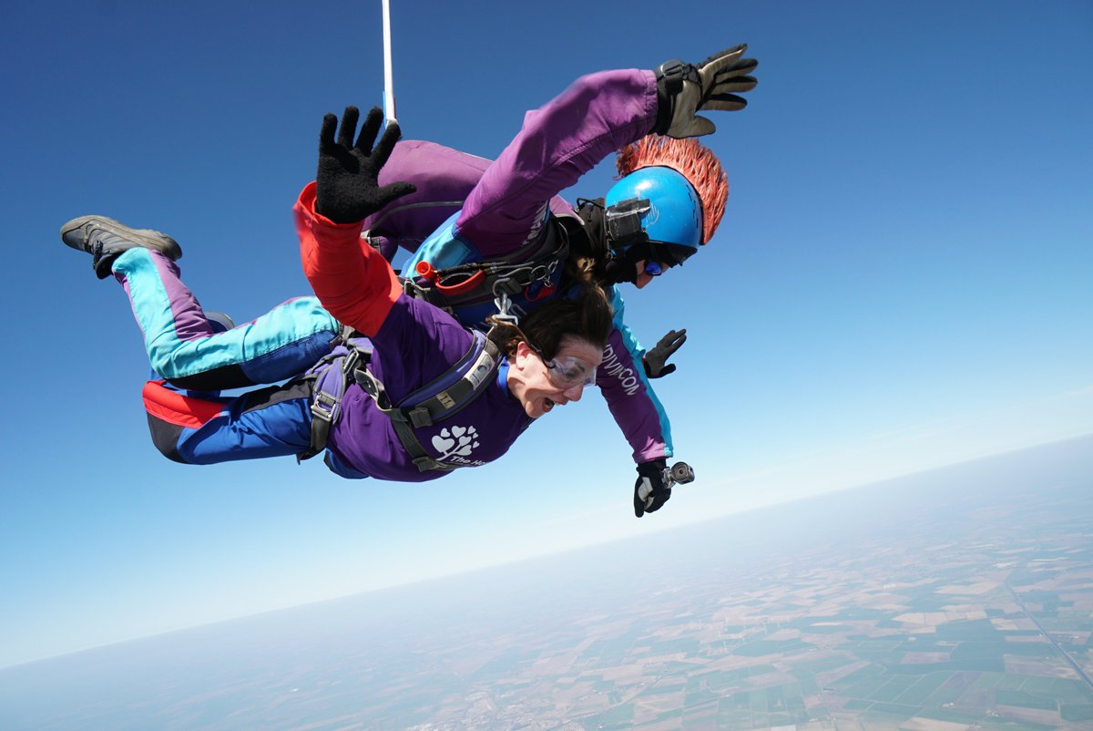 andrianneishere's tweet photo. Happy Mother's Day! Yesterday's out-of-this-world skydive with my son, Alexi! Fundraiser for the St Francis Hospice in Berkhamsted... An amazing experience, our group raised over £15,000 - thanks everyone!🧡Esp. North London Skydive Centre - you took great care of us! xx https://t.co/28i8FaBDyj