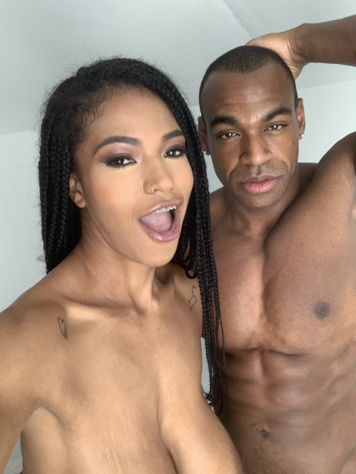 Watch Tina Fire's leaked NSFW photo on TwXstars