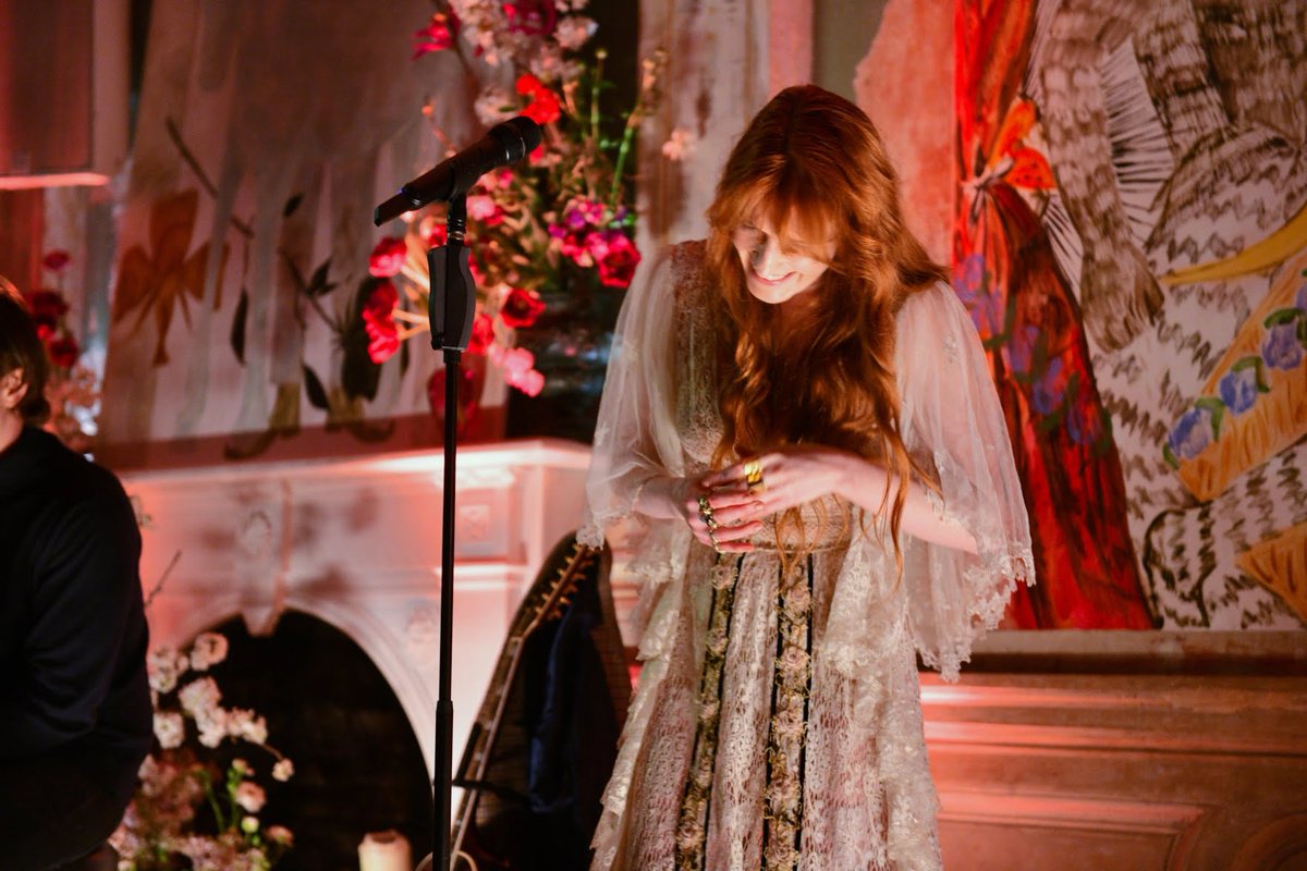 welcharchive's tweet photo. florence performing at the dance fever album celebration party https://t.co/AURA2c2Gre