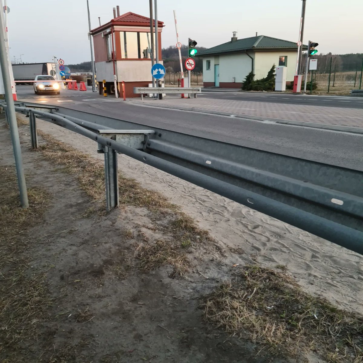 jonesypants83's tweet photo. What we have done in 75 hours has amazed me! 
75 hours. Driven over 3000 miles through 6 countries-Manchester to Ukranian border &amp; back. Delivered aid. Finally home/showered. Feeling very humbled to be able to help those fleeing their homes due to war in 2022. #ukraine #StopPutin https://t.co/LU7MH3HwMy