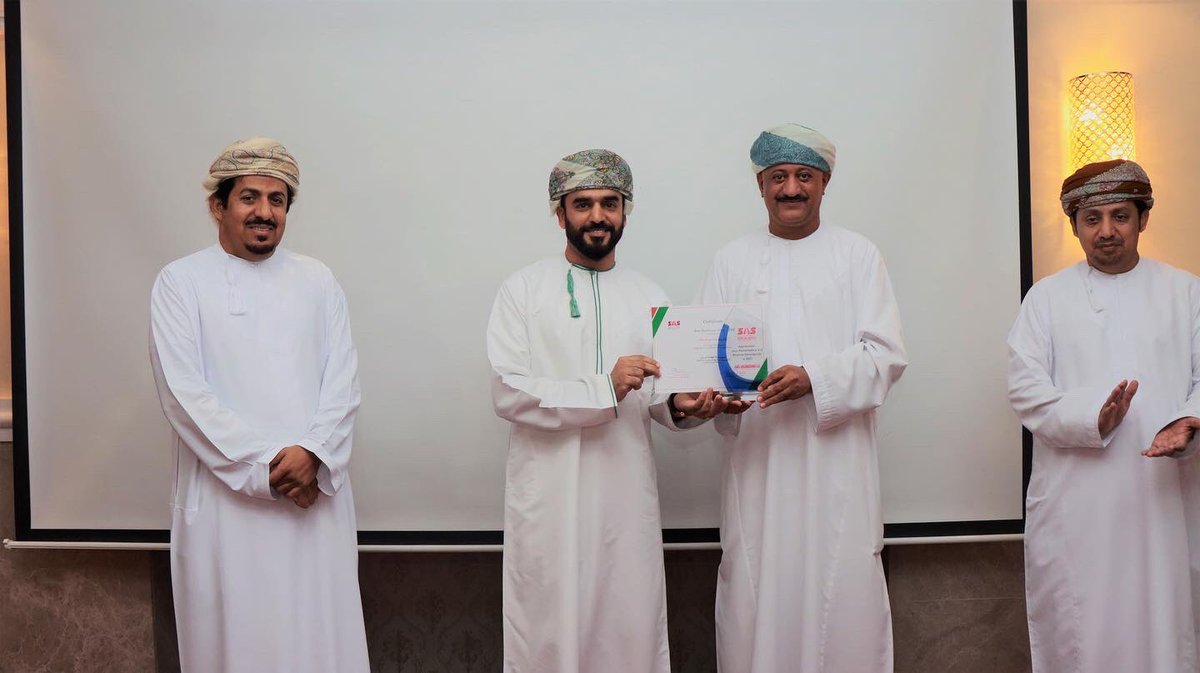 RimalGlobal's tweet photo. AWS Engineering consultancy has been awarded as best HSE performer in 2021 for the flow line project with SAS/PDO.

تم اختيار الواحة الشاملة الهندسية كأفضل شركة أداء في برنامج الصحة والسلامة المهنية لعام ٢٠٢١ لدى شركة سيح السرية في مشروع أنابيب النفط. https://t.co/emngotMTbe