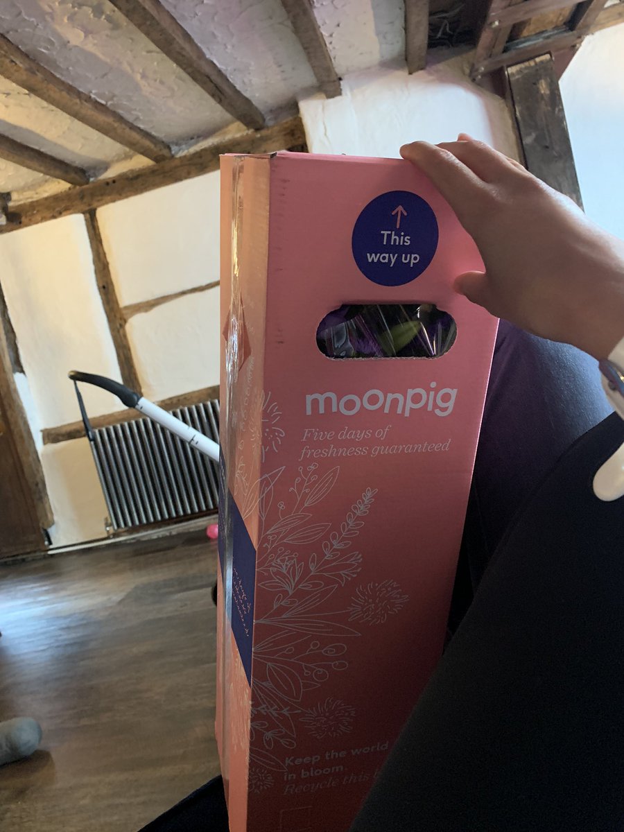 KierrahGeorge's tweet photo. @MoonpigUK These flowers just arrived in Sevenoaks but the address on the label says Lincoln! There’s a Mr Pauline with Mother’s Day flowers 130miles away. Well done @YodelOnline https://t.co/vINPP43FWi