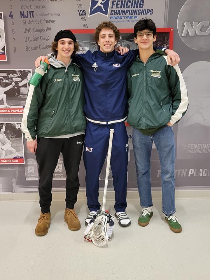 BMHSBLAX's tweet photo. Current mustangs supporting a former mustang #family #onceamustangalwaysamustang https://t.co/llvbe7xGsJ