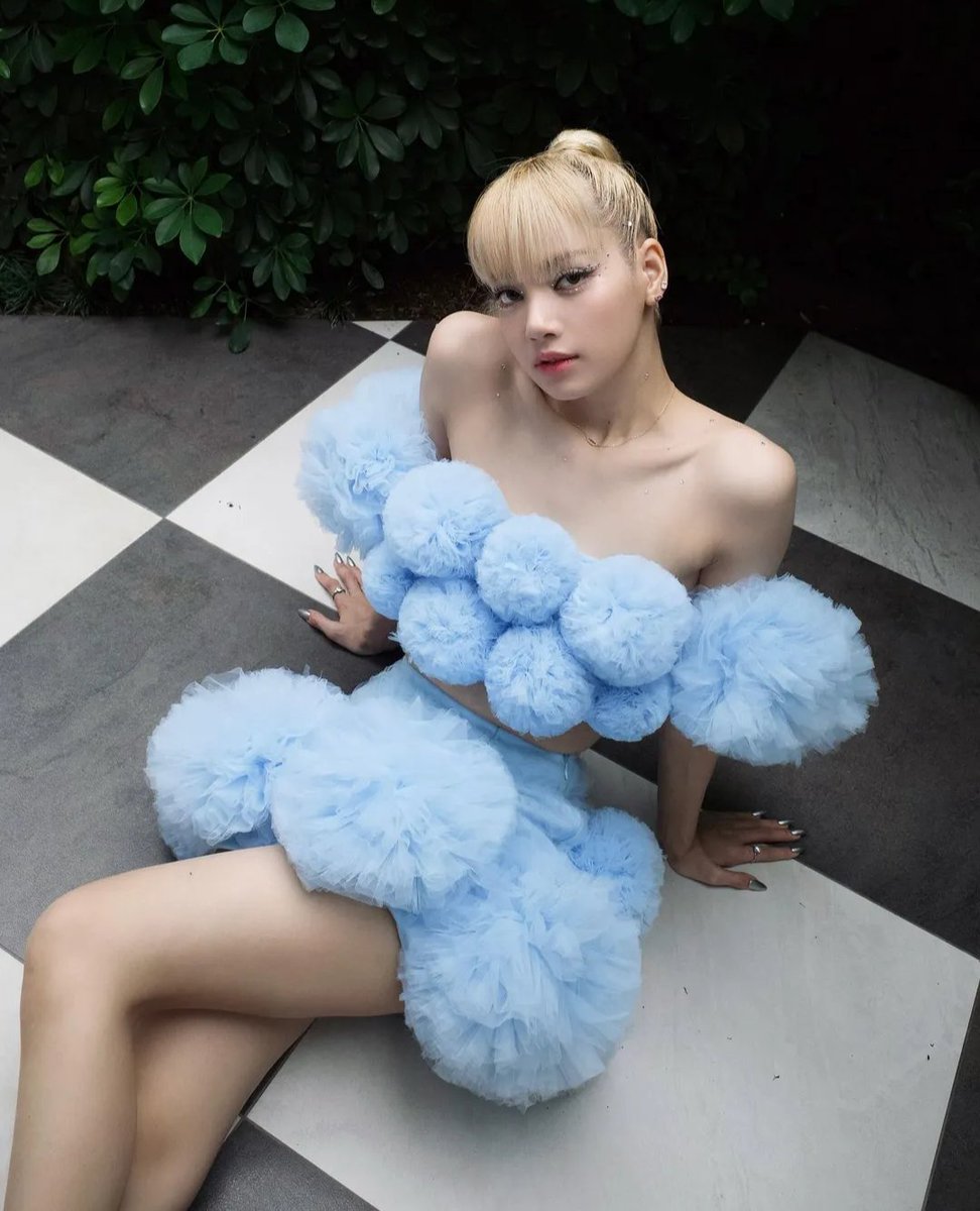 Our princess!

HBD LALISA MANOBAL #SuperstarLalisaDay 
#LovingLisaDay 
#오늘쁘생일인데어쩔릴리 <a href="/BLACKPINK/">BLACKPINKOFFICIAL</a>