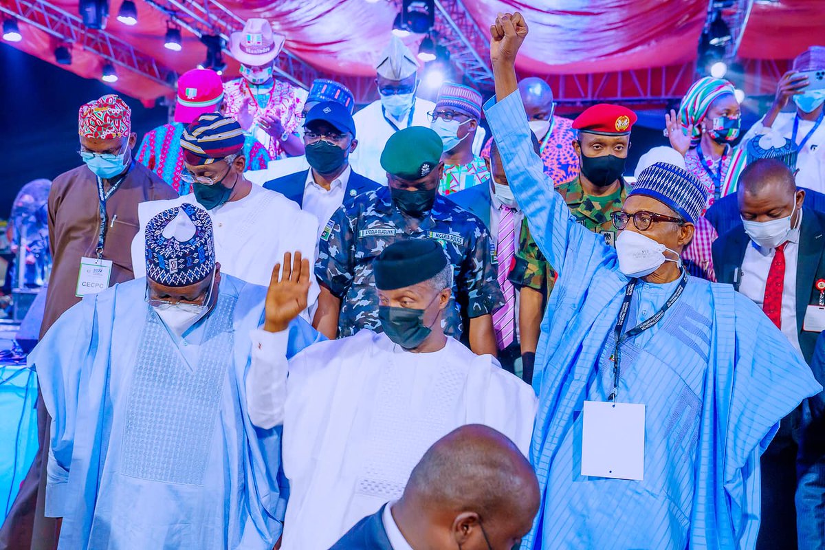 thecableng's tweet photo. PHOTOS: @MBuhari, Osinbajo, Tinubu at 2022 APC convention in Abuja | TheCable https://t.co/sHcJwNoOsP

#APCNationalConvention 

📸: @tolanialli, @SundayAghaeze and @BayoOmoboriowo https://t.co/ku9zbjd2Qr