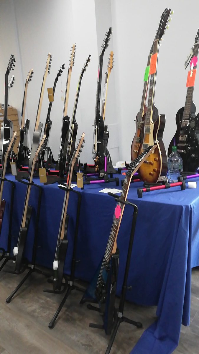 agtguitar's tweet photo. Lot's of guitars to see at the Guitar Show in Northampton, a perfect mothers day experience! #guitarshow https://t.co/5GBWJWmDR1