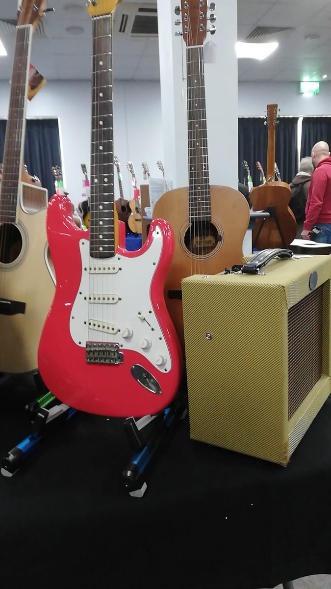 agtguitar's tweet photo. Lot's of guitars to see at the Guitar Show in Northampton, a perfect mothers day experience! #guitarshow https://t.co/5GBWJWmDR1