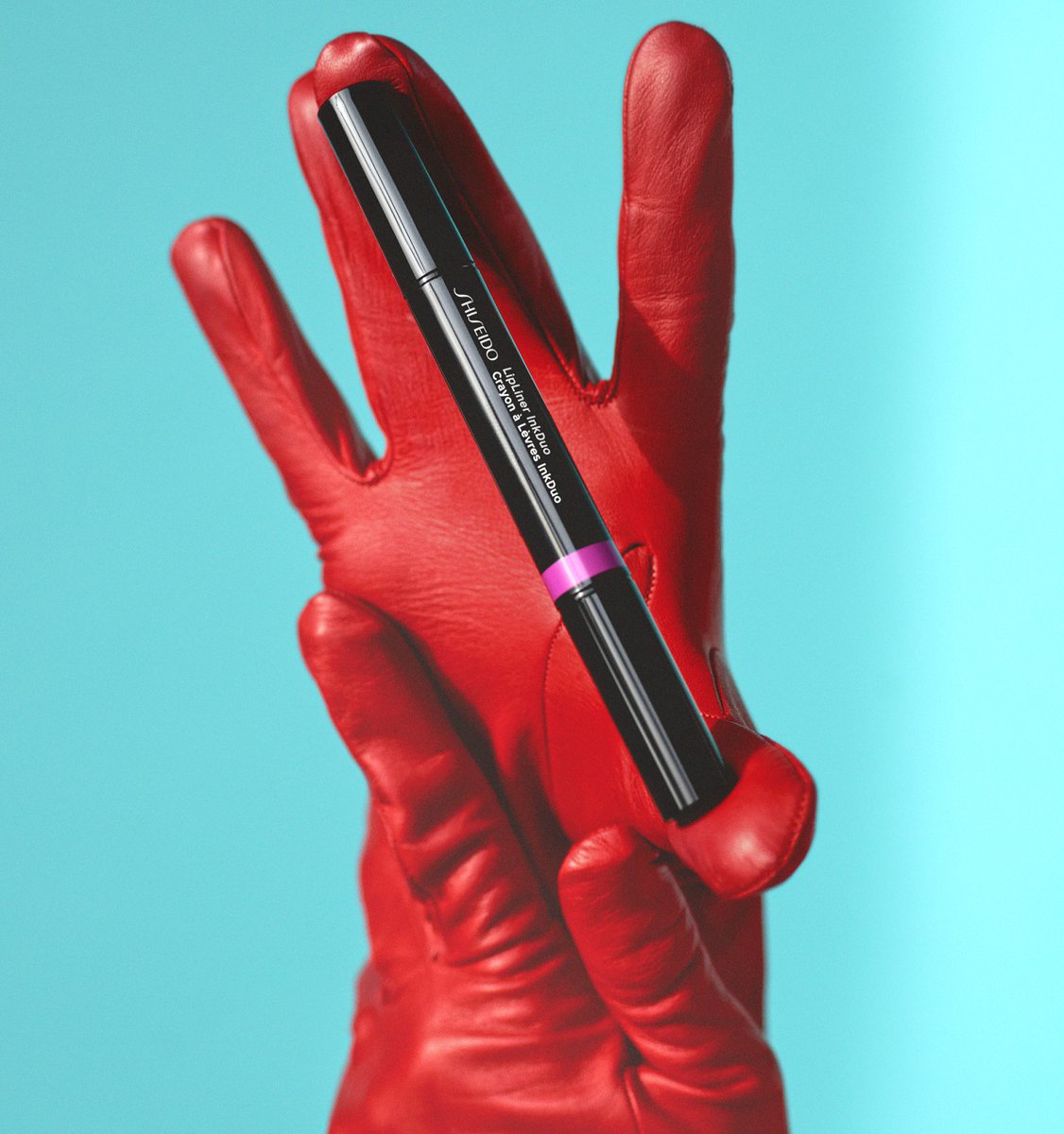 ¿Buscas un maquillaje polifacético? Recrea el look de Hunter Schafer:

-SYNCHRO SKIN SELF-REFRESHING Foundation in 130 Opal
-LipLiner InkDuo in Violet
-Shimmer GelGloss in Toki Nude
-Brow InkTrio in Taupe
-ImperialLash MascaraInk

bit.ly/3iwUX94