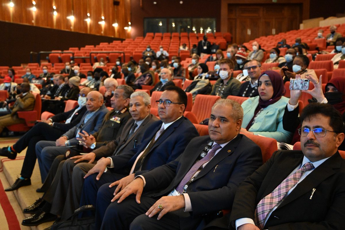 FAOEgypt's tweet photo. @FAO has always promoted responsible production, but the world is changing, as did the challenges, @FAOADG_NENA said at #AFRAQ21
🐠Capture fisheries now 0.3% higher
🐟Aquaculture production now 250% higher
🐡Fish trade now >300% higher
🦐Per capita fish consumption now 37% higher https://t.co/uHRDcSdAb8