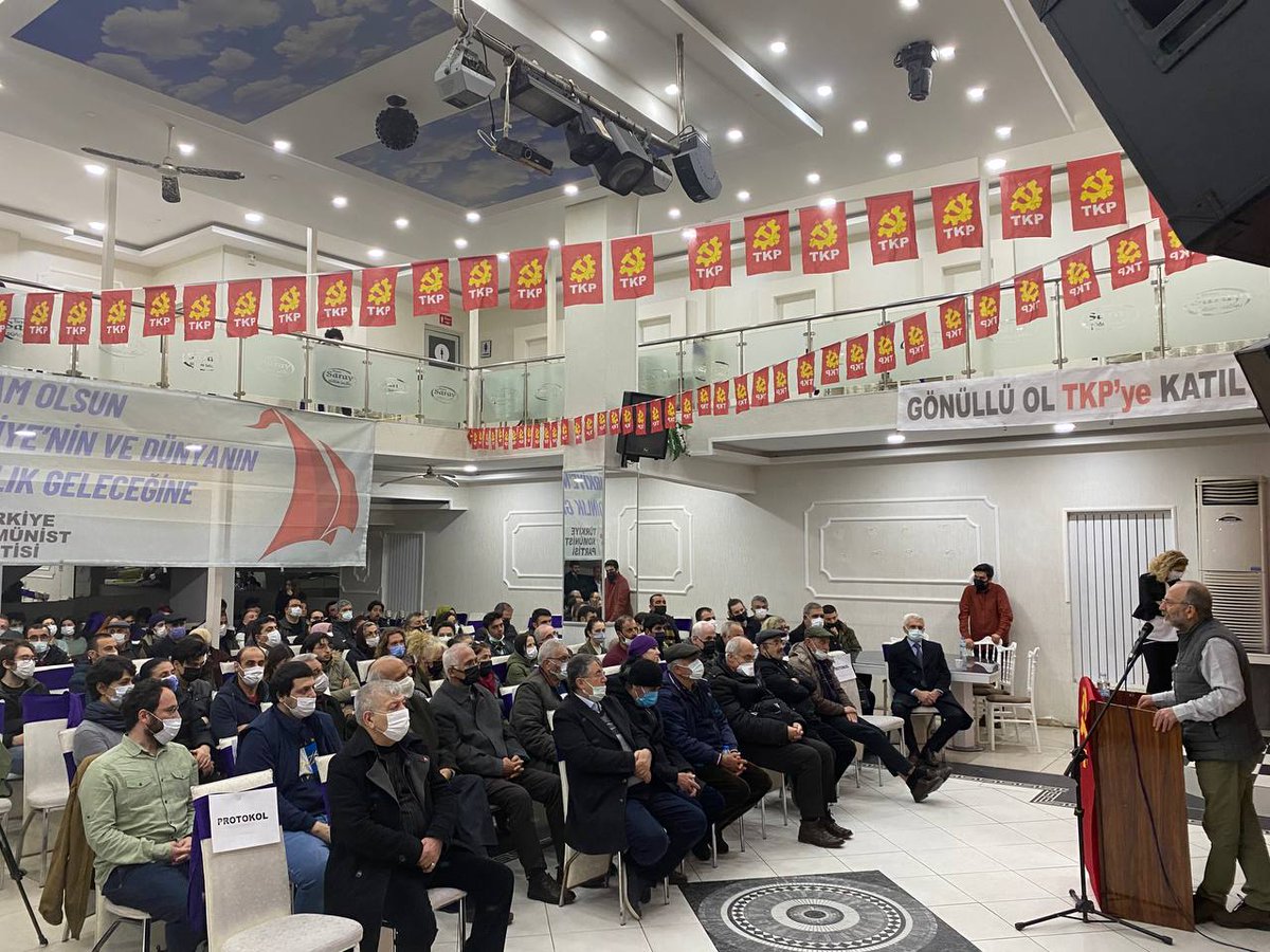 tkpninsesi's tweet photo. 🚩Eşitlik ve özgürlük için halkın temsilcilerinin seçildiği bugünkü ilk toplantı Ankara Sincan'da başladı! 
TKP Genel Sekreteri Kemal Okuyan ve TKP Merkez Konseyi üyesi Ali Ufuk Arikan'ın katılımıyla gerçekleşen toplantı tüm coşkusuyla devam ediyor. https://t.co/RVp1vcYZjr