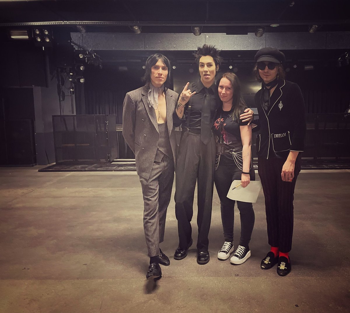 The most beautiful moment of my life. I love u very much 🥺😭🖤❤️  <a href="/PalayeRoyale/">Palaye Royale</a> <a href="/SebastianDanzig/">Sebastian Danzig</a> <a href="/EmersonBarrett/">Emerson Barrett</a> <a href="/RemingtonLeith/">Remington Leith❌❌❌</a> #palayeroyale #Budapest #Hungary 🇭🇺 #iloveyou