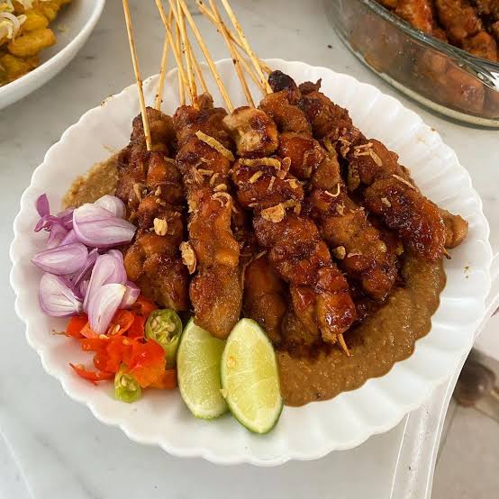 SUMJAMBAN's tweet photo. ㅤㅤㅤ

- chicken cordon bleu
- sate ayam
- wedang jahe

ㅤㅤㅤ https://t.co/E7RL9jrEkT
